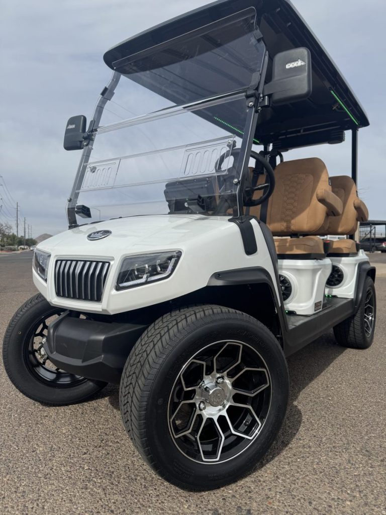 2025 LITHIUM Street Ready Golf Cart, Fully Loaded Evolution White Maverick 4 PLUS with Carplay! 0% Financing!- Phoenix