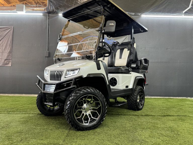 New D5 Maverick 2+2 LITHIUM Powered Golf Cart! 0% Financing! 9″ Touchscreen and Soundbar!